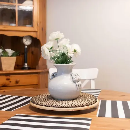 Etxie La Casa De Ebi 326 *