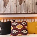 Etxie La Casa De Ebi 326