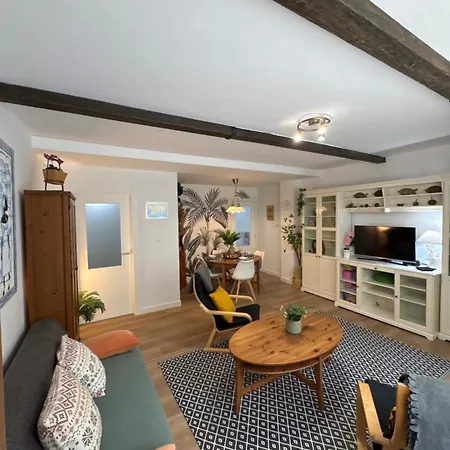 Etxie La Casa De Ebi 326 Мундака