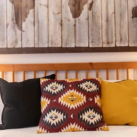 Etxie La Casa De Ebi 326